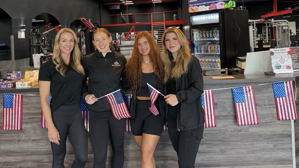 Marysville front desk team at the smoothie bar